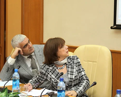 А.В.Рябов, О.М.Здравомыслова