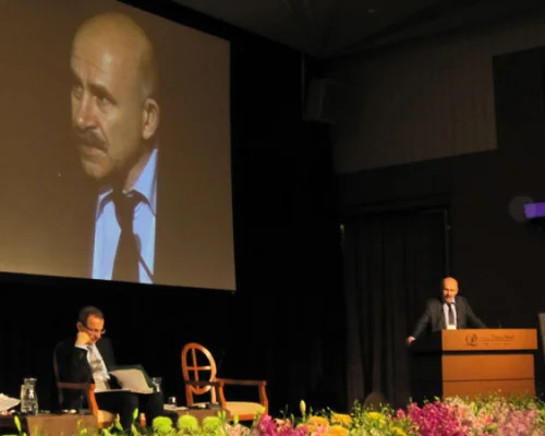 П.Р.Палажченко зачитывает обращение М.С.Горбачева участникам 11-го международного Форума лауреатов Нобелевской премии мира. Фото В.Полякова