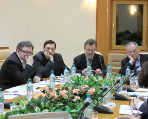 Б.Ф.Славин, В.В.Петухов, Б.Ю.Кагарлицкий, П.М.Кудюкин, А.Ю.Зудин, М.С.Горбачев, О.М.Здравомыслова