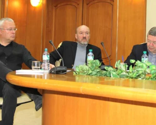 Слева направо: А.Е.Лебедев, В.И.Мироненко, Р.С.Гринберг