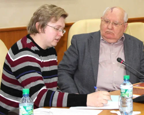 Е.В.Коновалов (РСДСМ, Санкт-Петербург), М.С.Горбачев