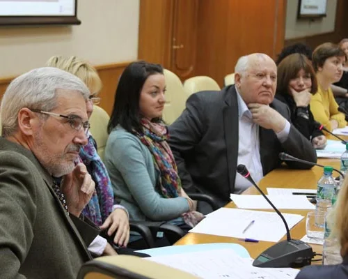 Во время дискуссии