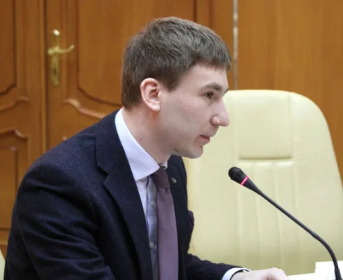 С.Станских