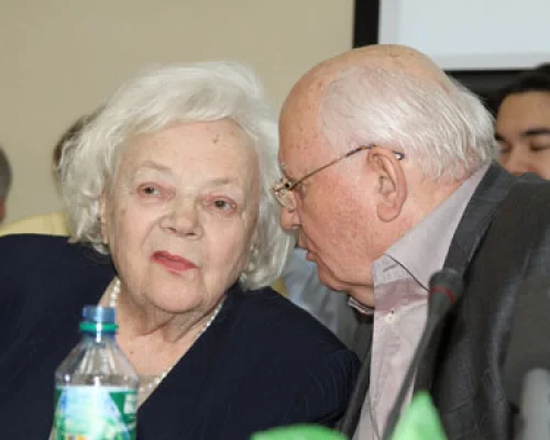Т.И.Заславская, М.С.Горбачев. 15 марта 2011