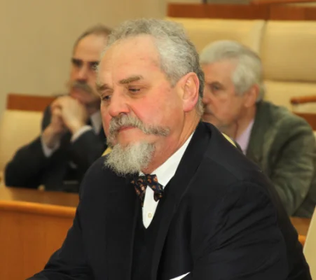 Андрей Зубов