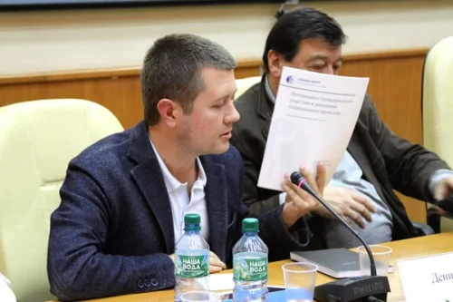 Слева направо: Денис Волков, Евгений Гонтмахер