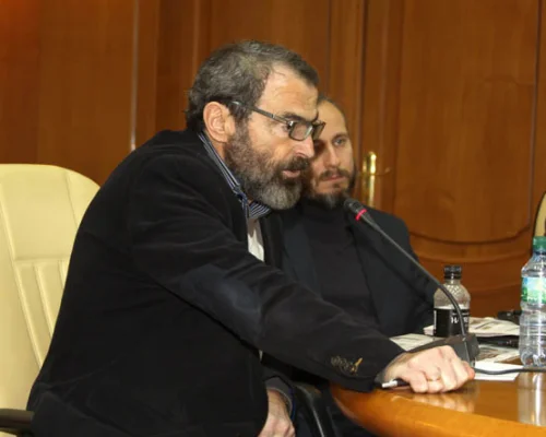 Аркадий Дубнов