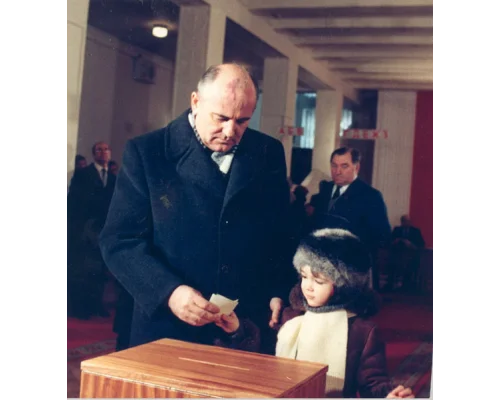 Генеральный секретарь ЦК КПСС М.С.Горбачев. Март 1985