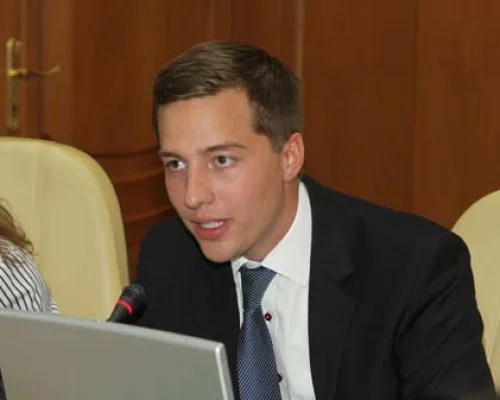 Лукас Нойхауз