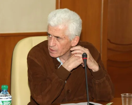 Виктор Кувалдин