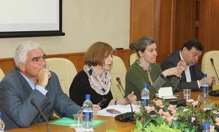 Слева направо: А.Рябов, О.Здравомыслова, Е.Шульман, Е.Гонтмахер