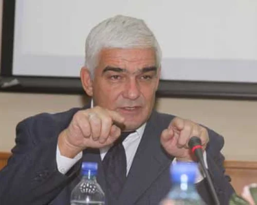 Андрей Рябов (ИМЭМО РАН)