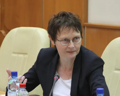 Клаудиа Кроуфорд