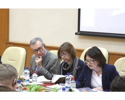 Слева направо: Андрей Захаров, Ольга Здравомыслова, Сильке Бремер