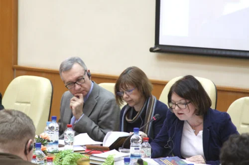 Слева направо: Андрей Захаров, Ольга Здравомыслова, Сильке Бремер