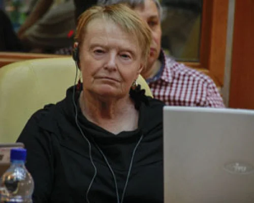 Клаудия Митчелл