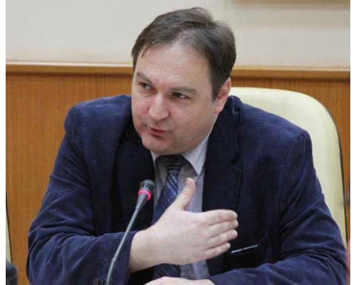 Ян Менцер, эксперт в команде депутата Бундестага Йоханна Вадепуля, Германия