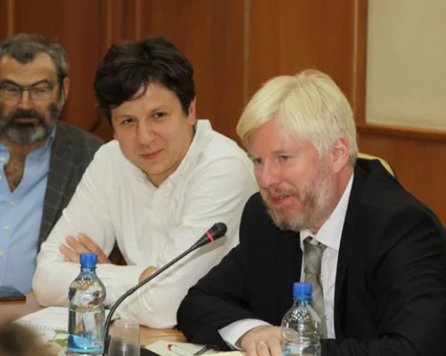 	 Слева направо: Аркадий Дубнов, Марк Симон, Василий Жарков