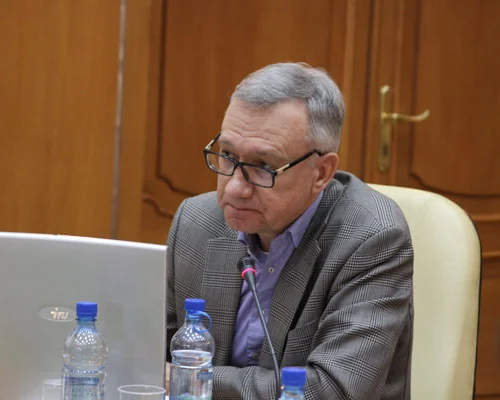 Андрей Захаров