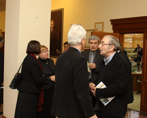 На конференции 