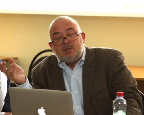 Дмитрий Петров