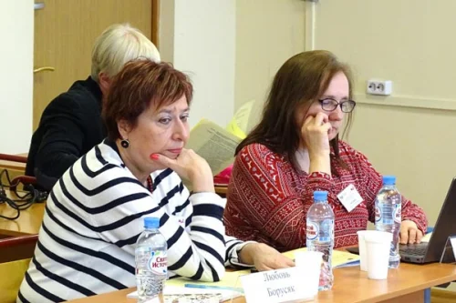 Слева направо: Любовь Борусяк, Ольга Исупова