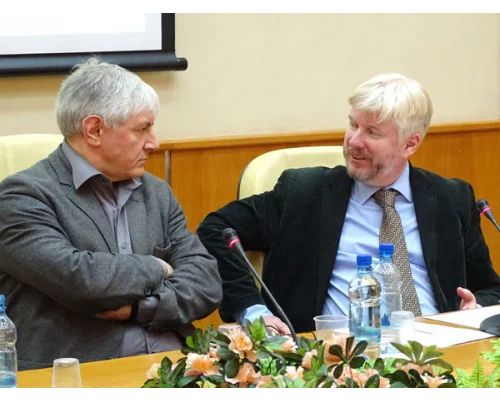 Александр Филиппов и Василий Жарков (МВШСЭН)