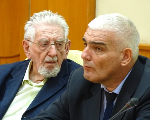 	 Виктор Шейнис (ИМЭМО РАН) и Андрей Рябов (ИМЭМО РАН)