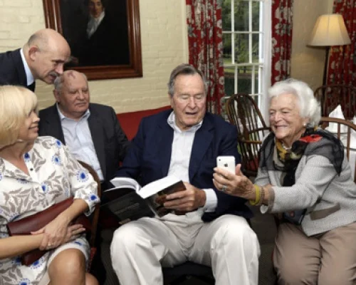 В гостях у Джорджа и Барбары Буш. США. Ноябрь, 2012