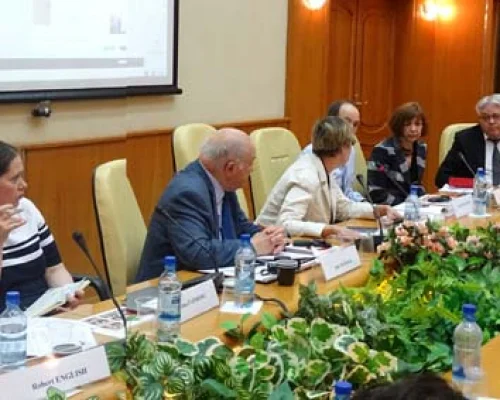 	 Дина Файнберг, Джек Мэтлок, Виктория Журавлева, Дэвид Фоглесонг, Ольга Здравомыслова, Валерий Гарбузов