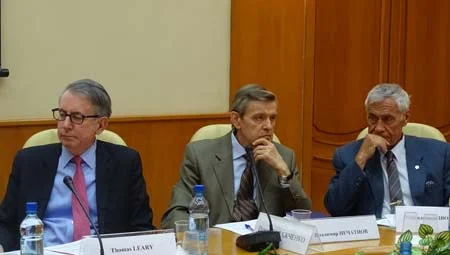 	 Томас Лири, Владимир Печатнов и Владимир Дворкин