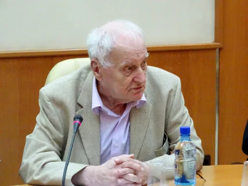 Вадим Межуев