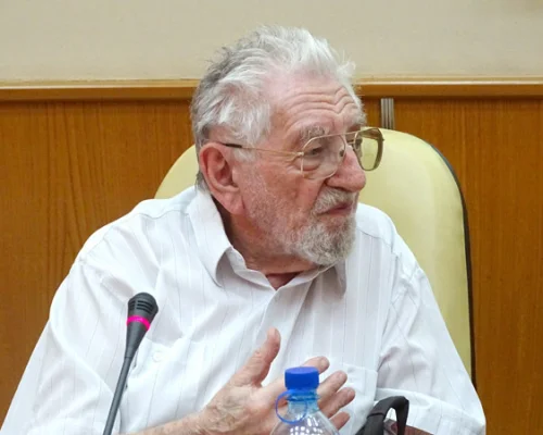 Виктор Шейнис