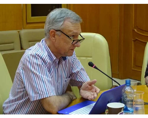 Андрей Захаров