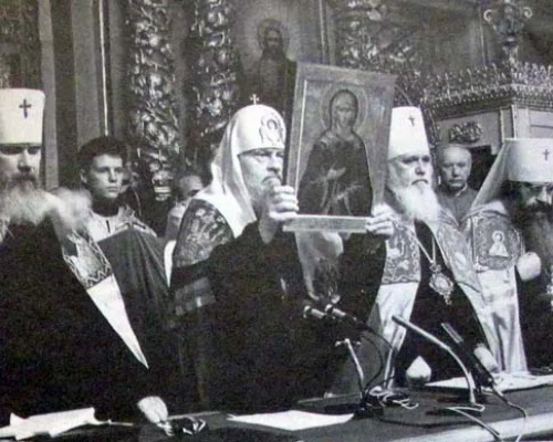 На Поместном Соборе Русской Православной церкви. Троицко-Сергиева лавра. 6-9 июня 1988 г.