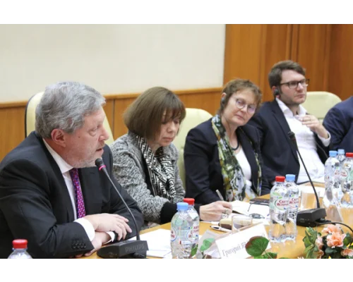 Слева направо: Григорий Явлинский, Ольга Здравомыслова, Клаудия Кроуфорд, Мариан Вендт