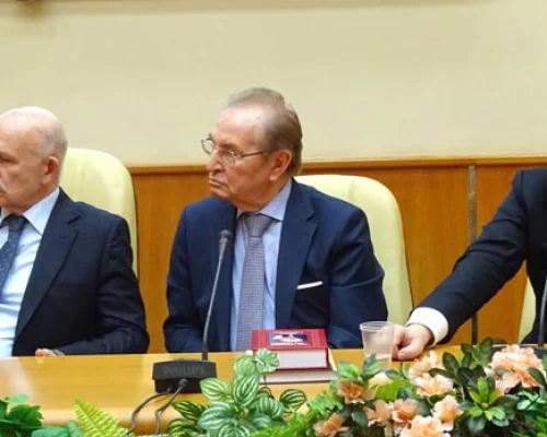 Слева направо: Павел Палажченко, Александр Бессмертных, Александр Пученков