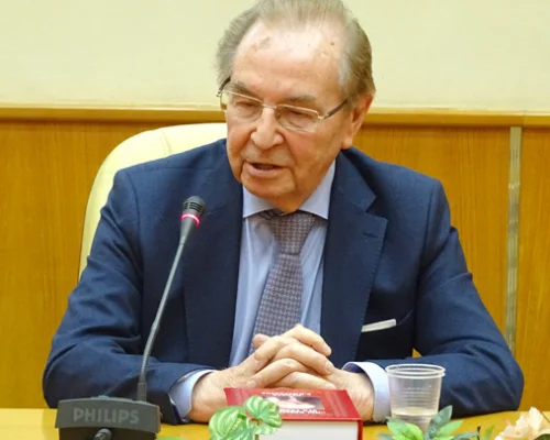 Александр Бессмертных