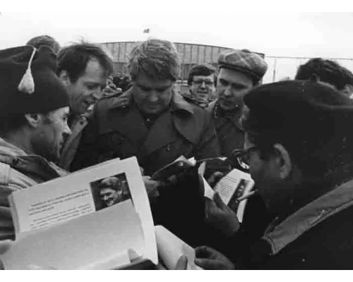 Кандидат в народный депутаты ректор Московского историко-архивного института Ю.Н. Афанасьев на встрече с избирателями. Март 1989. Международный мемориал