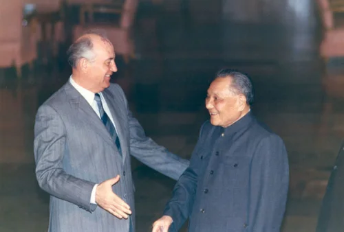 М.С.Горбачев и Дэн Сяопин. 16 мая 1989 г.