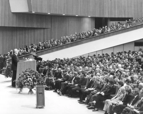 М.С. Горбачев на трибуне Первого съезда народных депутатов. 25 мая 1989