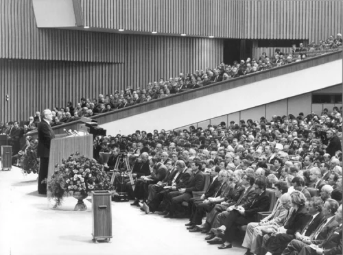 М.С. Горбачев на трибуне Первого съезда народных депутатов. 25 мая 1989