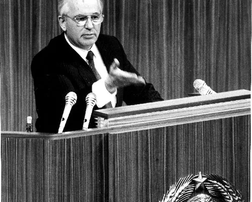 М.С. Горбачев на трибуне Первого съезда народных депутатов. 25 мая 1989