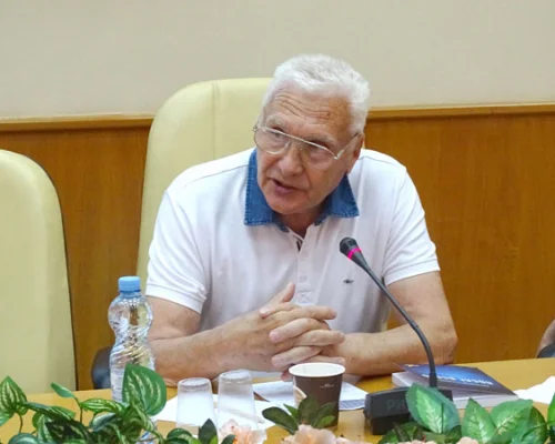 Борис Славин