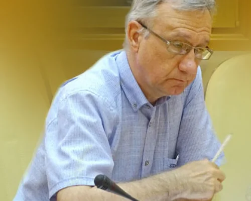 Андрей Захаров