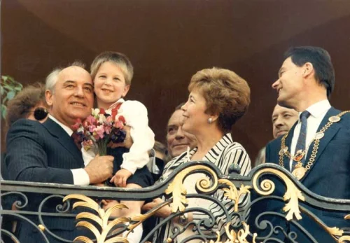С Себастианом Шиллингом на балконе ратуши. Бонн. 12 июня 1989