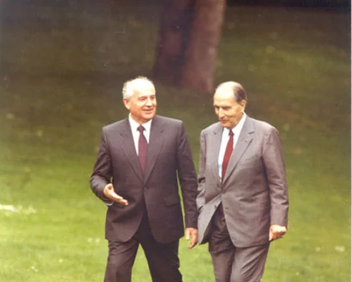 М.С.Горбачев и Ф.Митерран. Париж, 4-6 июля 1989 г.