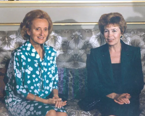 Бернадетт Ширак и Р.М.Горбачева. Париж, 4-6 июля 1989 г.