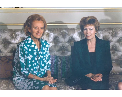 Бернадетт Ширак и Р.М.Горбачева. Париж, 4-6 июля 1989 г.