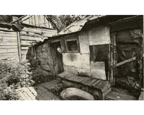 Во дворе шахтерского поселка. Кузбасс. 1989 Фото Э.Эттингера